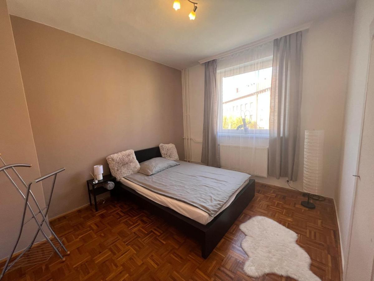 Centrum Szeged Apartman ภายนอก รูปภาพ