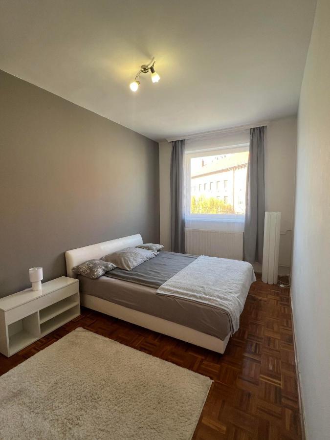 Centrum Szeged Apartman ภายนอก รูปภาพ