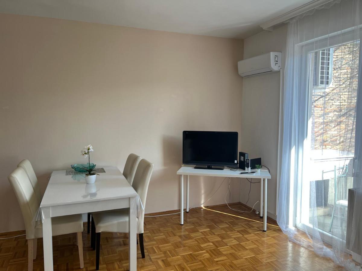 Centrum Szeged Apartman ภายนอก รูปภาพ