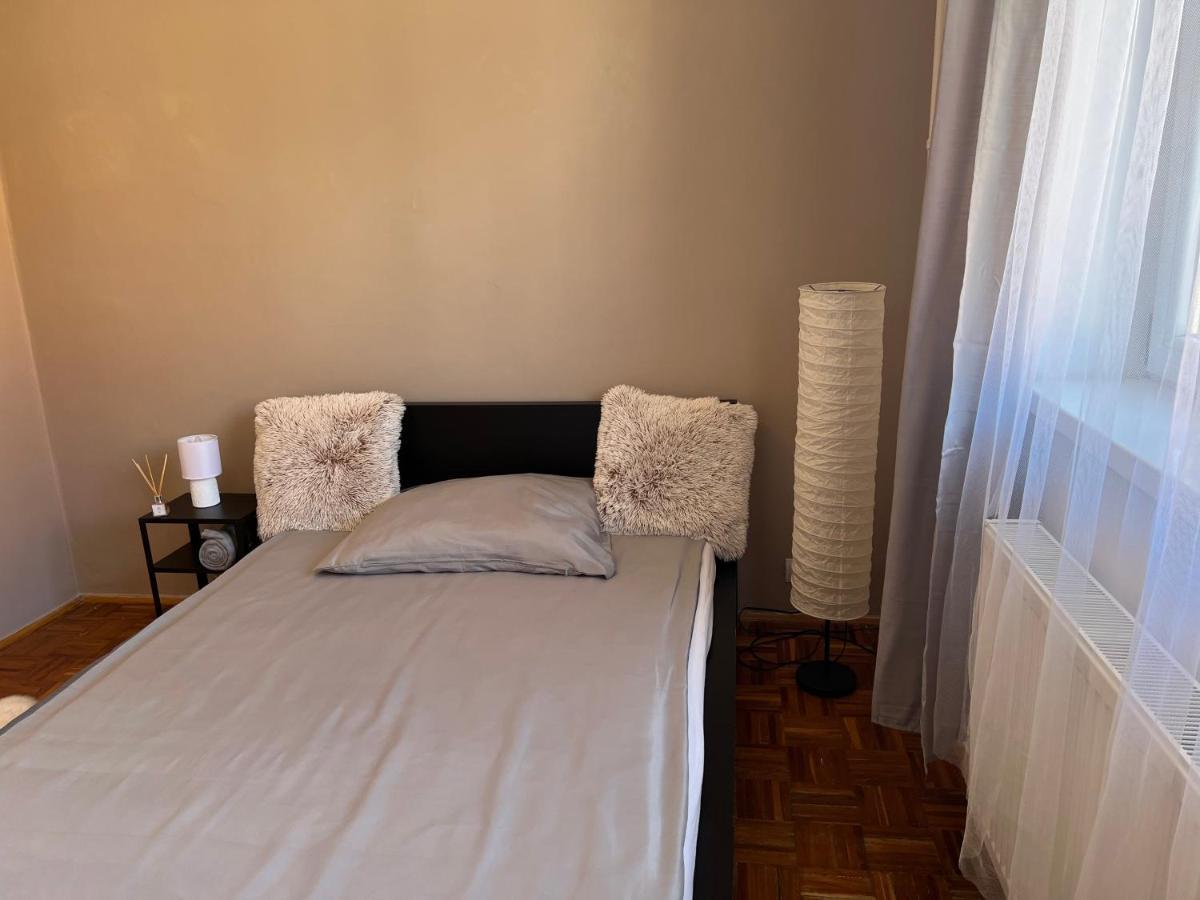 Centrum Szeged Apartman ภายนอก รูปภาพ